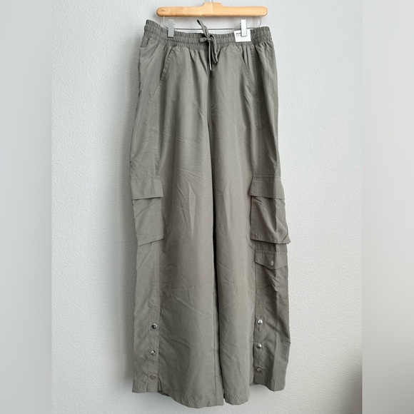 Aeropostale Other - Aeropostale Everglade Olive Wide Leg Cargo Utility Pants